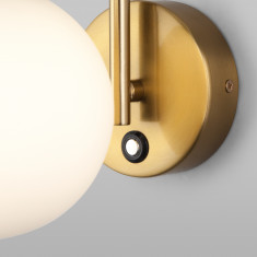 Настенный светильник со стеклянным плафоном 359/1 латунь &mdash; Multielectrika