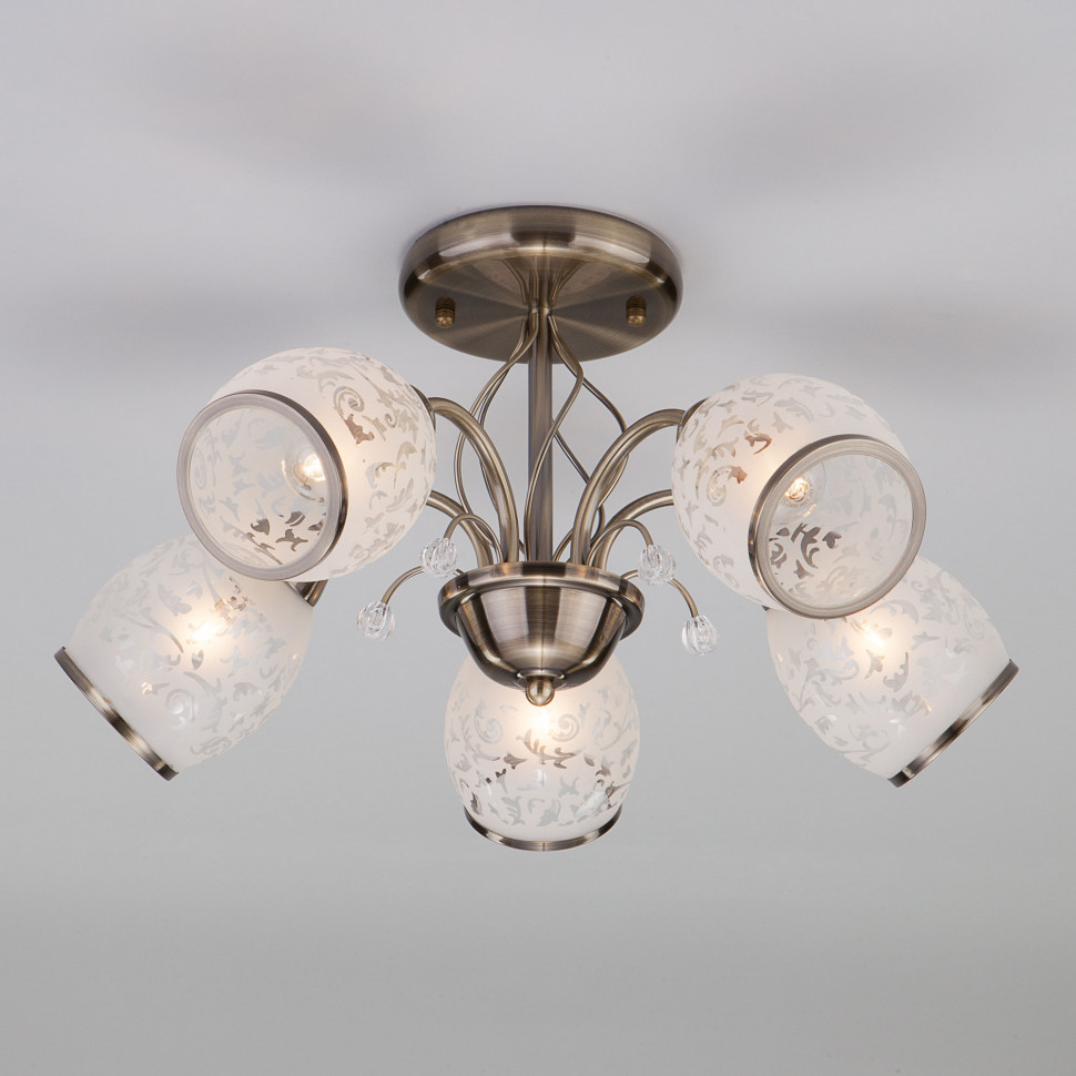 Люстра с плафонами с узором 30026/5 античная бронза фото 1 — Multielectrika