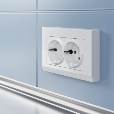 Рамка из поликарбоната для двойной розетки Stark белый W0081801 &mdash; Multielectrika