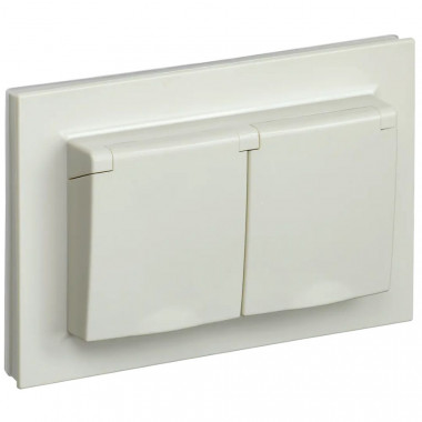 Розетка двойная с заземлением с защитными шторками и крышкой 16А в сборе IP44 IEK Brite РСбш12-3-44-БрКр бежевая — Multielectrika