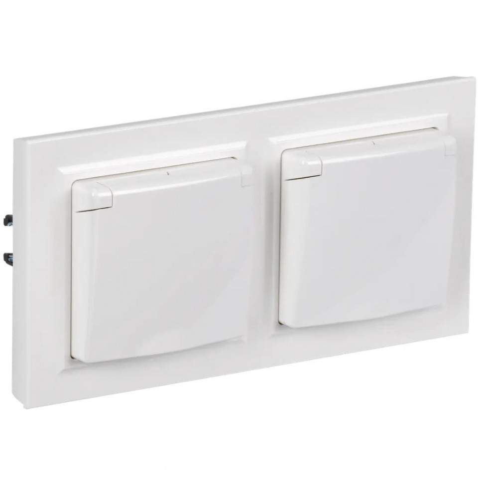 Комплект розеток с заземлением с защитными шторками и крышкой 16А IP44 рамкой в сборе 2 штуки IEK Brite РСбш10-3-44-БрБ белый фото 1 — Multielectrika