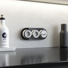 Рамка из стекла на 3 поста черный W0035108 &mdash; Multielectrika