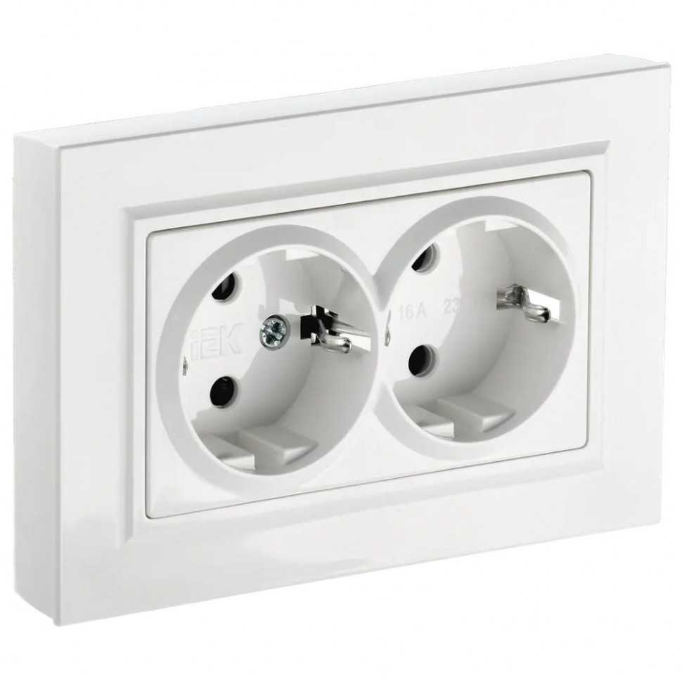 Розетка двойная с заземлением с защитными шторками 16А в сборе IEK Brite РСш12-3-БрБ белый фото 1 — Multielectrika