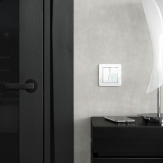 Рамка из акрила на 1 пост Acrylic белый W0012701 &mdash; Multielectrika