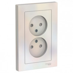 Розетка двойная Schneider Electric Atlas Design со шторками, без заземления, в сборе, жемчуг &mdash; Multielectrika