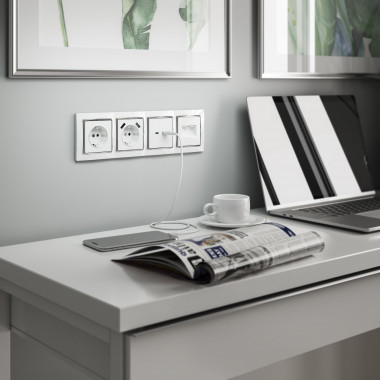 Рамка из поликарбоната на 4 поста Snabb белый/хром W0041901 — Multielectrika