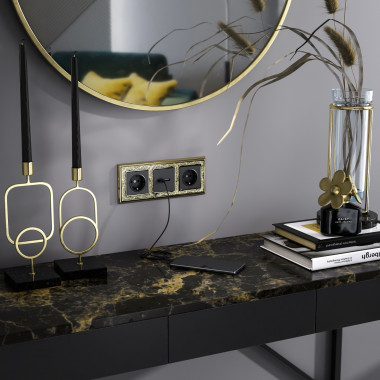 Рамка на 3 поста (золото/черный) WL77-Frame-03 — Multielectrika