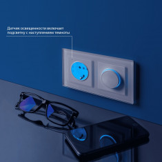 Розетка с подсветкой (белая) W1171401 &mdash; Multielectrika