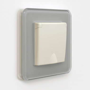 Розетка с заземлением и шторками c крышкой IP44 айвори матовый W1171262 &mdash; Multielectrika