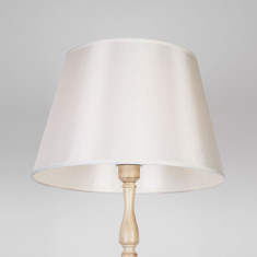 Напольный светильник с тканевым абажуром 01088/1 белый с золотом &mdash; Multielectrika