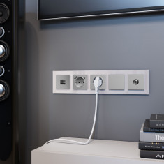 Рамка из стекла на 5 постов Favorit дымчатый W0051117 &mdash; Multielectrika