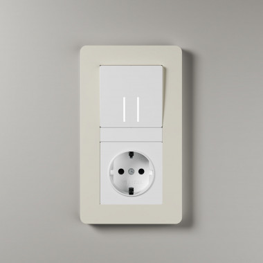 Розетка с заземлением (белая) W1171001 &mdash; Multielectrika