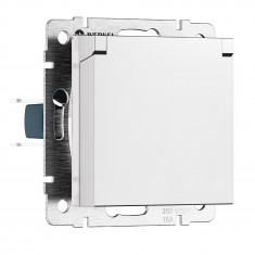 Розетка с заземлением и шторками c крышкой IP44 N (белый матовый) W1171261 &mdash; Multielectrika