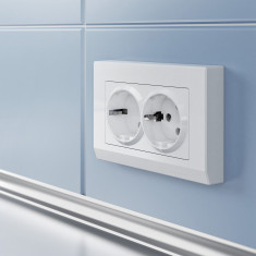 Розетка двойная с заземлением (белый) W1172001 &mdash; Multielectrika
