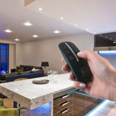 Пульт управления с 4-канальным контроллером (радио) Y8 &mdash; Multielectrika