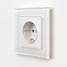 Розетка с заземлением и шторками (белый матовый) W1171161 &mdash; Multielectrika