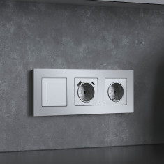 Рамка из поликарбоната на 3 поста Slab серебро софт W0032965 &mdash; Multielectrika