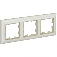 Рамка на 3 поста IEK Brite РУ-3-Бр бежевый/жемчужный &mdash; Multielectrika