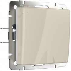 Розетка влагозащ. с зазем. с защит. крышкой и шторками слоновая кость W1171203 &mdash; Multielectrika