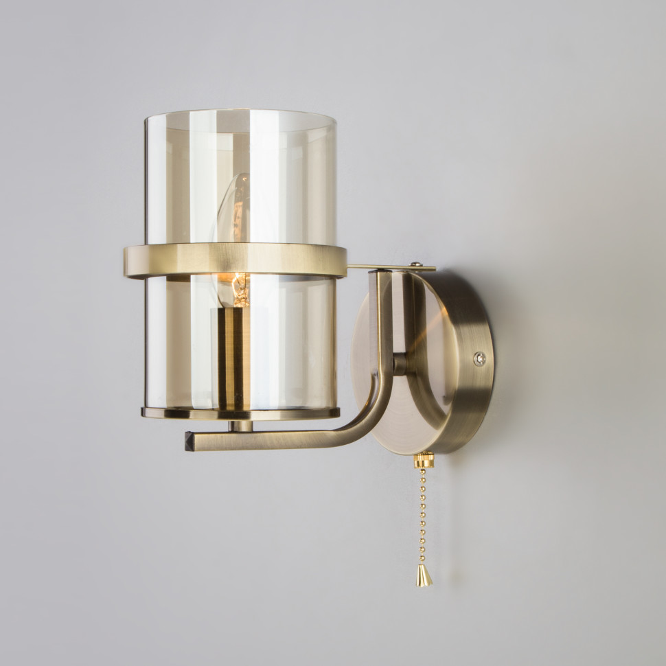 Классическое бра со стеклянным плафоном 60085/1 фото 1 — Multielectrika