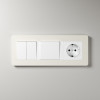 Рамка из поликарбоната на 3 поста Split айвори/белый, soft-touch W0033066 фото 5 &mdash; Multielectrika