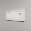 Рамка из поликарбоната на 3 поста Split айвори/белый, soft-touch W0033066 фото 6 &mdash; Multielectrika