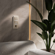 Рамка из поликарбоната на 3 поста Split айвори/белый, soft-touch W0033066 &mdash; Multielectrika